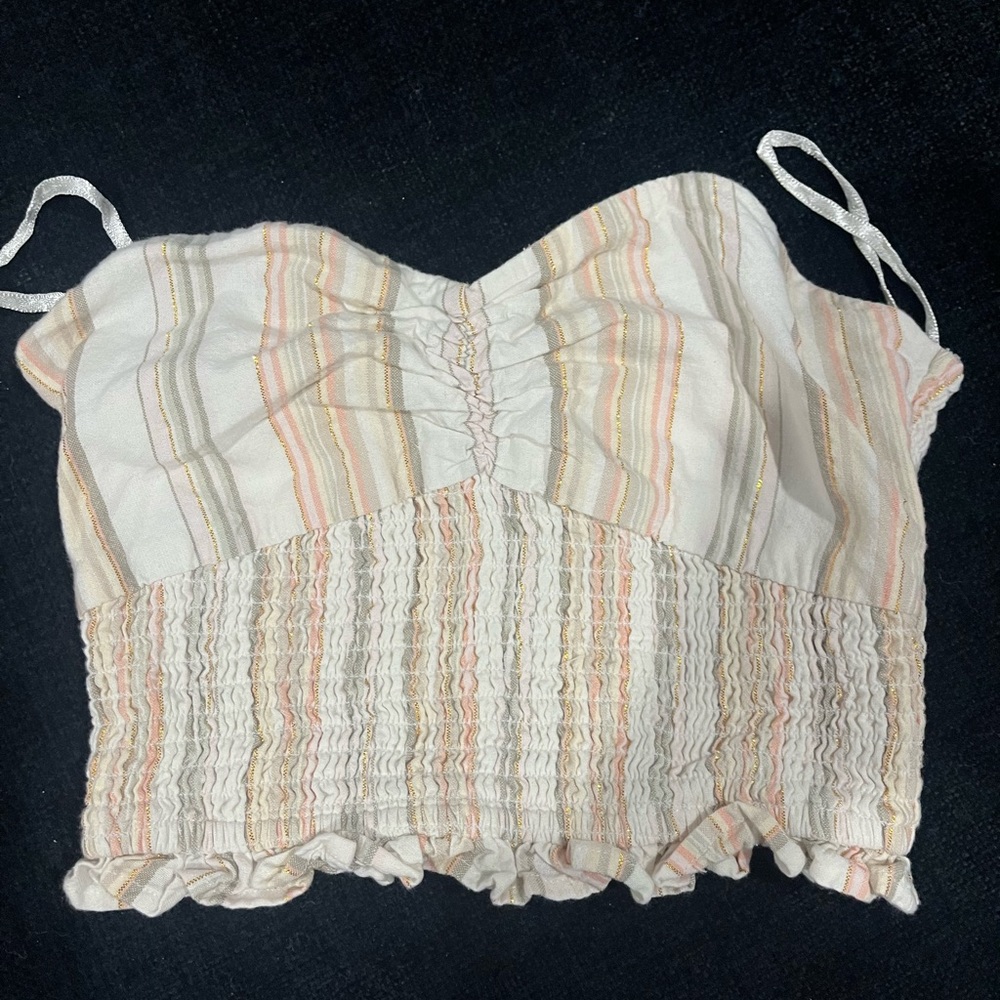Strapless bandeu top